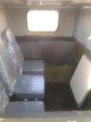 Металлический утепленный пассажирский отсек (запасной люк, 3 сидения,стол раскладной)