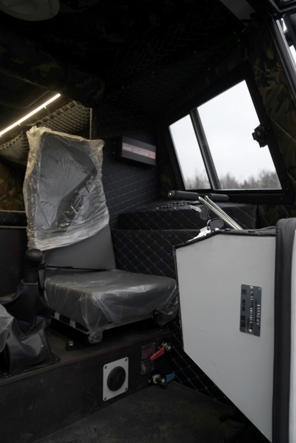 СТМ-3993 БП — амфибия, 6 мест, 800 кг