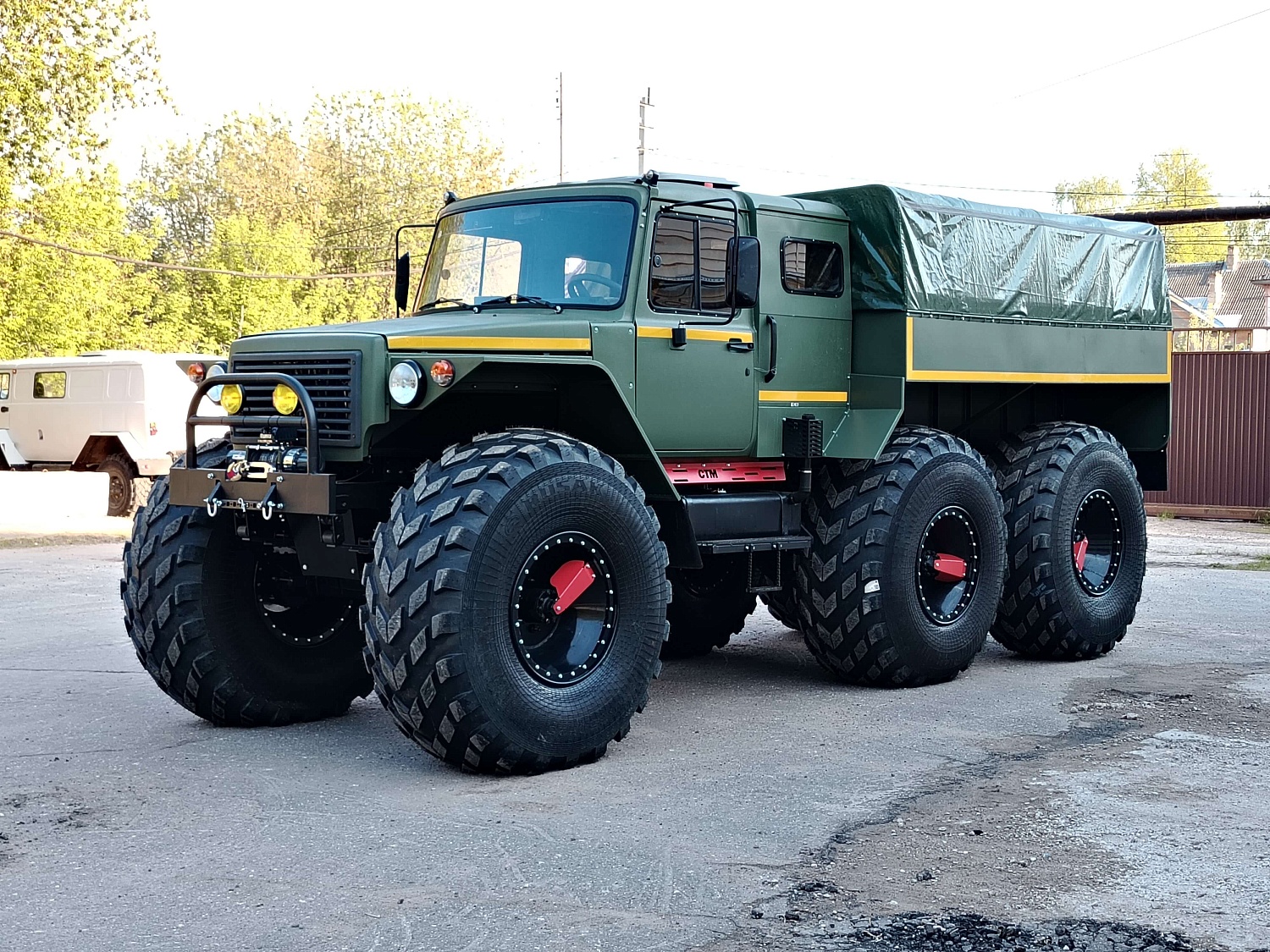 СТМ-399662 — 4 места, 1860 кг